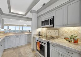 2001 SE Sailfish Point Boulevard Unit 207